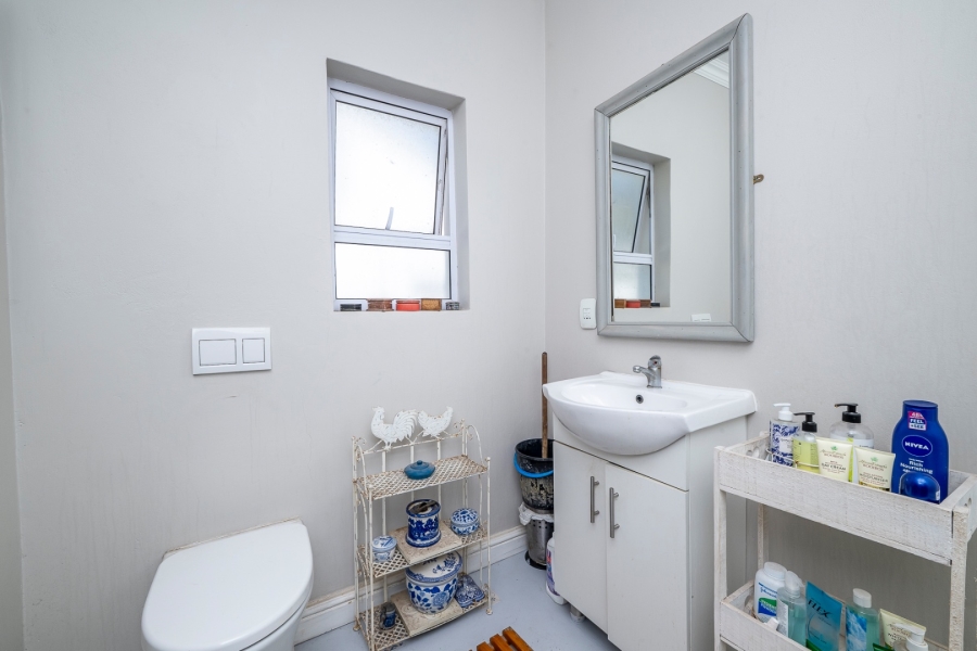 4 Bedroom Property for Sale in Gordons Bay Village Western Cape